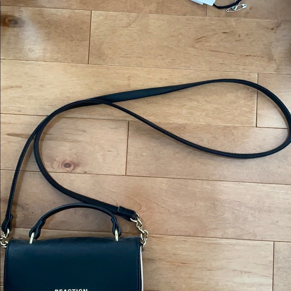 Kenneth Cole Reaction pink crossbody purse - Picture 2 of 3